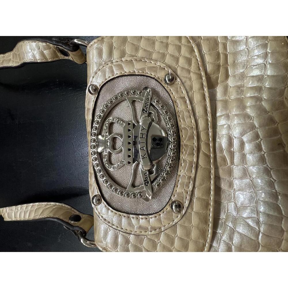 NEW Kathy Van Zeeland Vegan Leather Purse - Picture 2 of 7